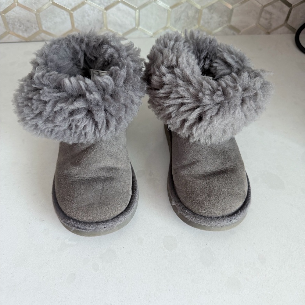 UGG Bailey Button Gray Sheepskin Winter Boots size 9 toddler little kids - Picture 7 of 8
